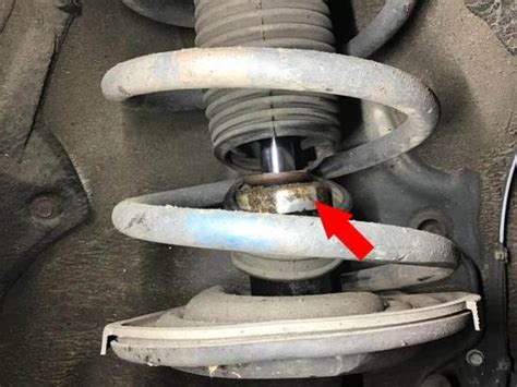 why do struts leak|Rear Shocks Leaking: 5 Causes And 4 Symptoms。